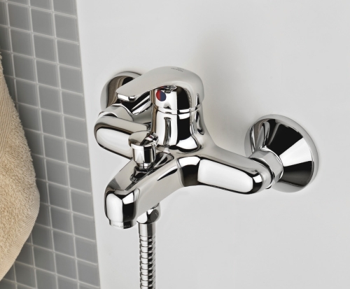 Mofém Junior Eco 151-0012-00 fali kádtöltő csaptelep zuhanyszettel