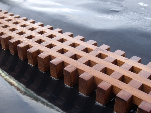 Molo Wood Cross zuhanyfolyóka rács (1380 mm, #Wood Cross 1380)