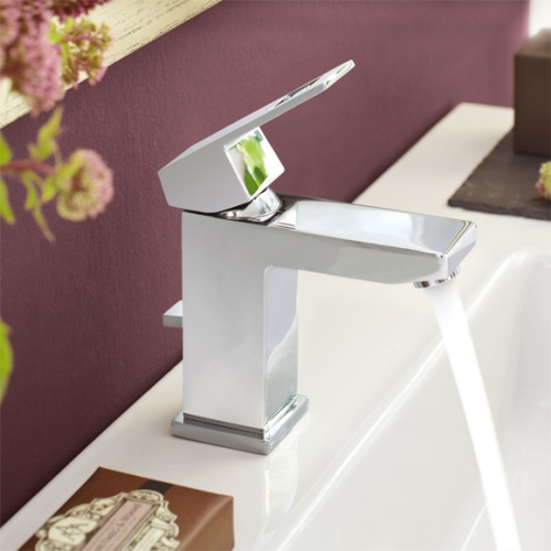 Grohe Eurocube egykaros mosdócsaptelep 23127 000 (23127000)