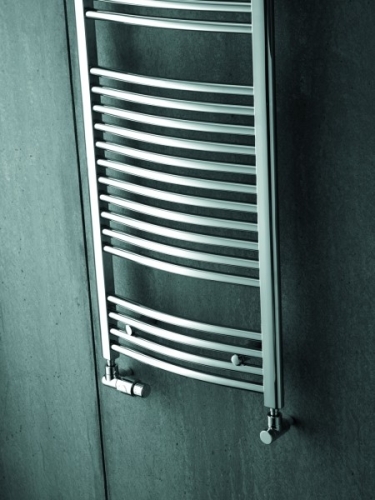Zehnder Aura íves króm fürdőszobai csőradiátor (761 W, 595x1856 mm, #PBTCZ 1800x600) PBTCZ-180-060