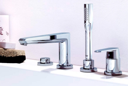 Grohe Eurodisc Cosmopolitan 4-lyukas, egykaros kádkombináció 19574 002 (19574002)