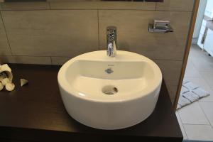 Duravit Starck1 Ø 48 cm ráültethető mosdó 0446480000