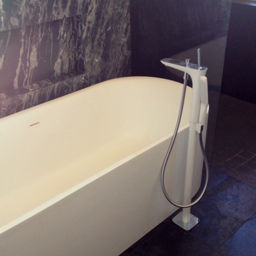 Hansgrohe PuraVida egykaros, króm/fehér szabadonálló kádcsaptelep 15473 400 (15473400)