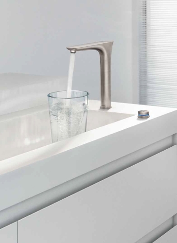 Hansgrohe PuraVida 2-lyukú króm elektronikus konyhai csaptelep 230 V-os hálózati csatlakozással 15805 000 (15805000)