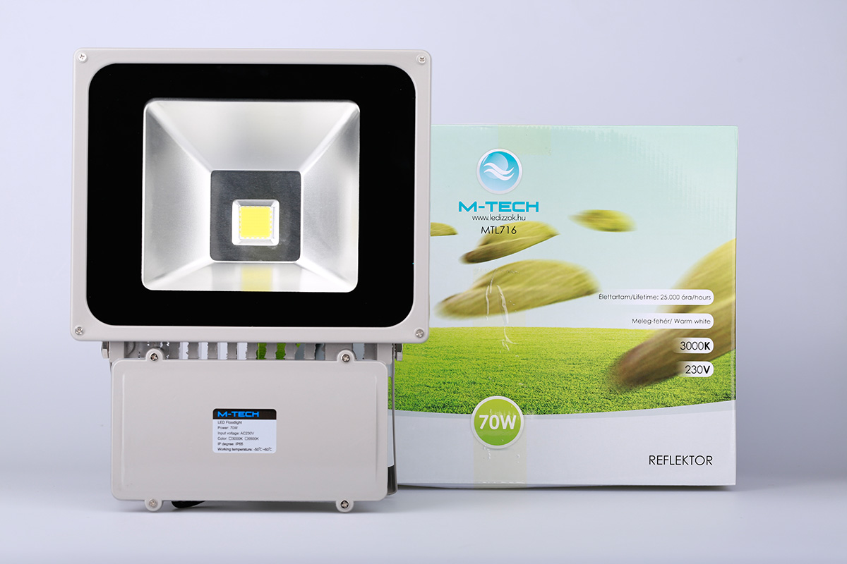 M-Tech 70W 6300lm, 230V, IP65, 3000K, meleg fehér reflektor MTL716