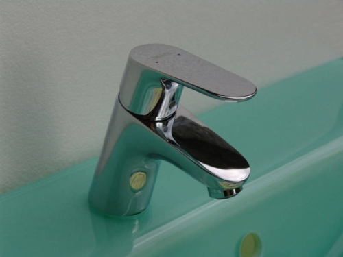 Hansgrohe Focus Egykaros mosdócsaptelep 70 LowFlow 3,5 liter/perc 31951 000 (31951000)