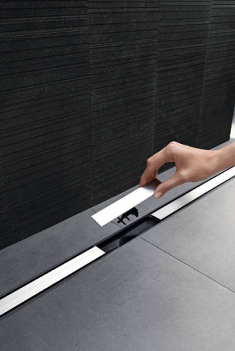 Geberit Cleanline20 zuhanyfolyóka 30-90 cm hosszú, besüllyesztett, fekete/szálcsiszolt rozsdamentes acél 154.450.00.1 (154450001)