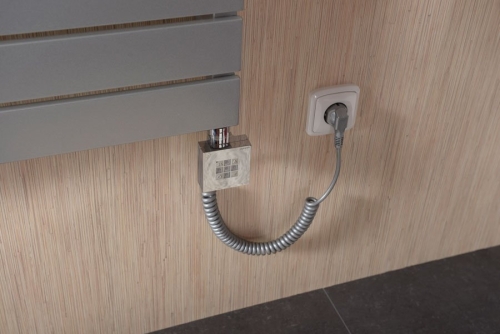 Sapho SANTINA fürdőszobai radiátor 550x1120mm, 600W, metál ezüst (IR212)