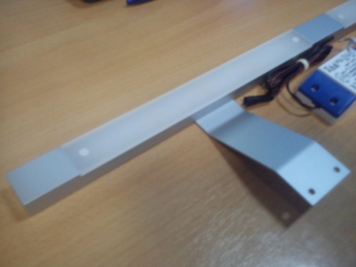 LED világítás fénysorral, trafóval