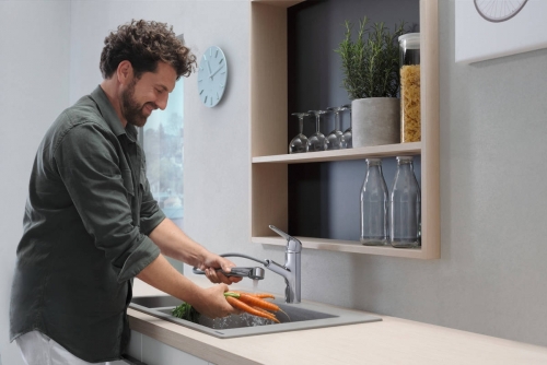 Hansgrohe Focus M42 Egykaros konyhai csaptelep kihúzható kifolyóval, króm 71814000