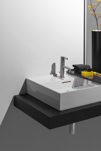 Laufen KARTELL BY LAUFEN 50x46 cm mosdó, alsó felülete csiszolt, fehér LCC felülettel H8163324001041
