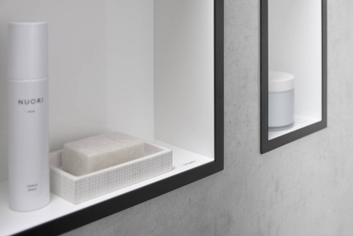 Hansgrohe XtraStoris Individual Falfülke matt fehér színben, fekete design kerettel 30 x 30 x 10 cm 56099670