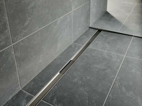 Geberit CleanLine80 zuhanyfolyóka 30-90 cm hosszú, szálcsiszolt fekete króm easy-to-clean bevonattal 154.440.QC.1