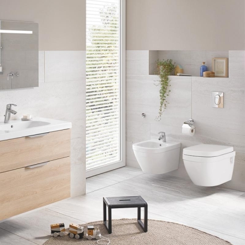 Grohe Euro Ceramic perem nélküli fali wc ülőkével 39703000