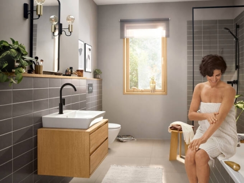 Hansgrohe Rebris E egykaros mosdócsaptelep 210 elforgatható kifolyóval és automata lefolyógarnitúrával, matt fekete 72576670