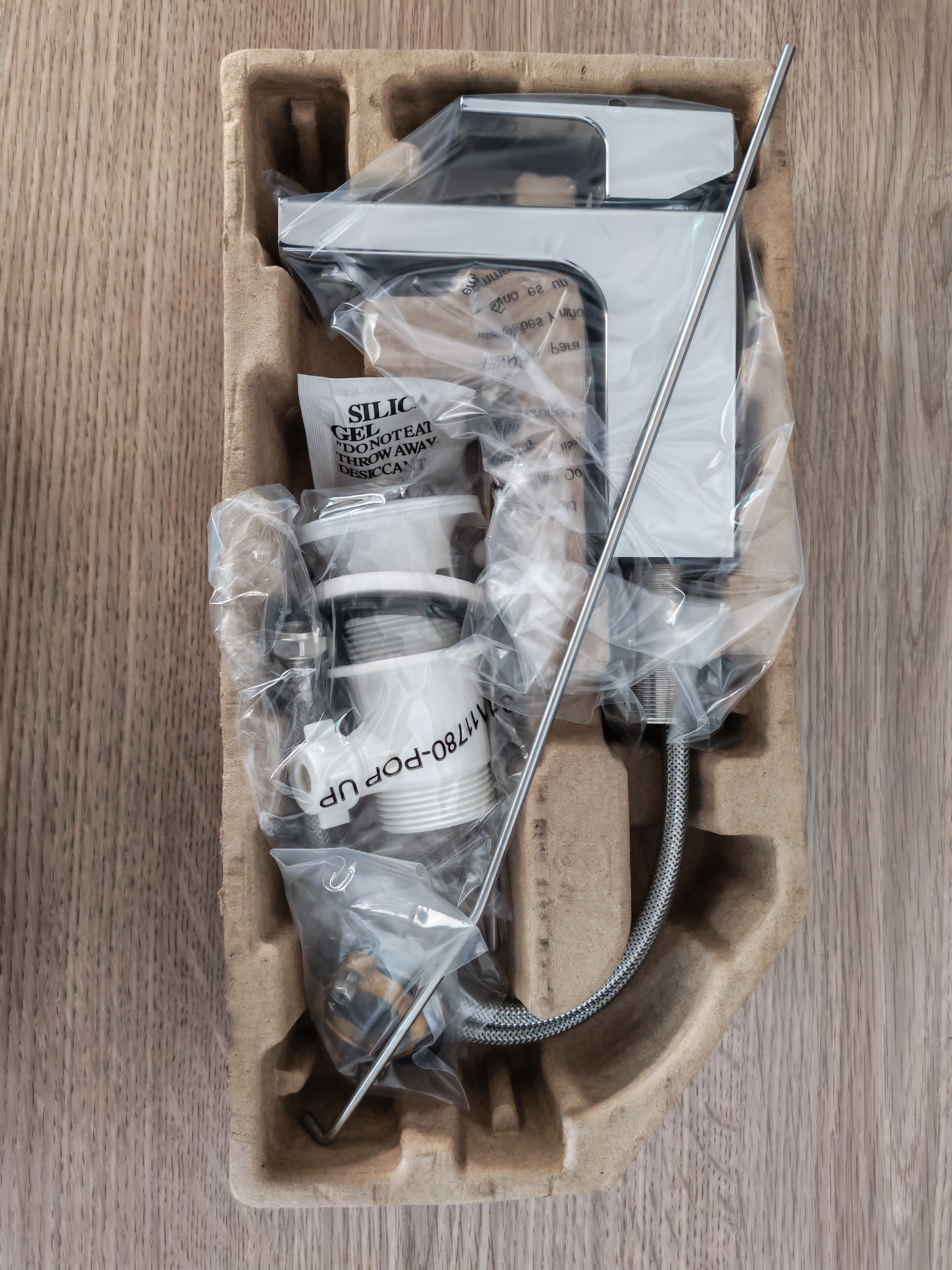 Hansgrohe Vernis Shape Egykaros mosdócsaptelep 100, automata lefolyógarnitúrával, projekt csomag 1 db-os ár 71597000 (K)